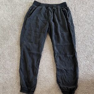 Lululemon Black Elastic-Waist joggers